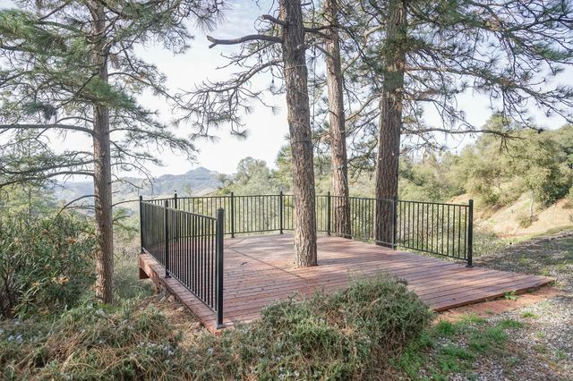 269 Montgomery Dr, Mokelumne Hill, CA 95245