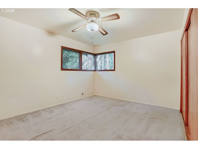 8015 Sw FAIRWAY Dr, Portland, OR 97225
