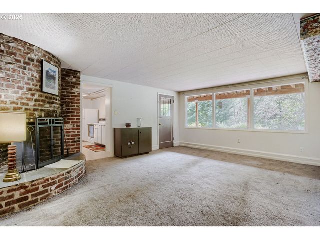 8015 Sw FAIRWAY Dr, Portland, OR 97225
