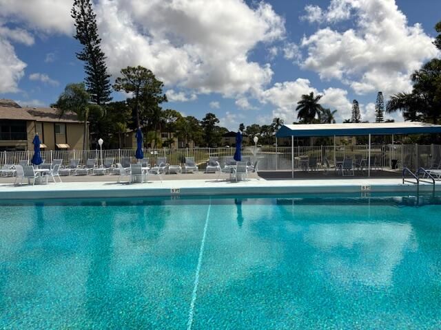 340 Pine Ridge Circle B-1, Greenacres, FL 33463