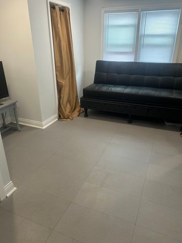 2816 W 85th Street, Chicago, IL 60652