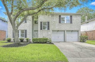 1723 Oak Valley Drive, Kemah, TX 77565