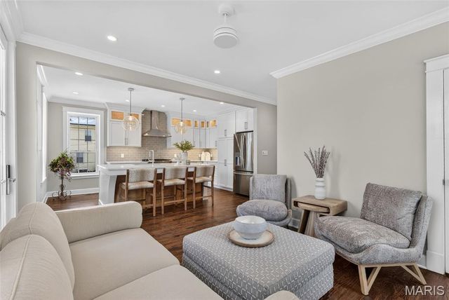 727 Marshall Avenue, Webster Groves, MO 63119