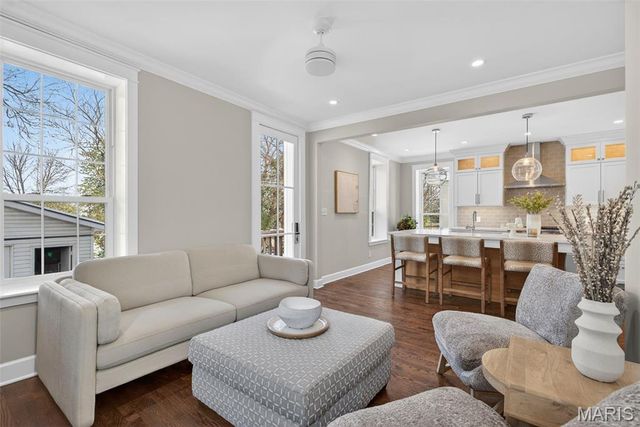 727 Marshall Avenue, Webster Groves, MO 63119