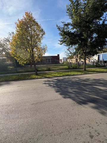 5900 S Loomis Boulevard, Chicago, IL 60636