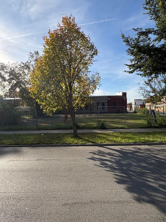 5900 S Loomis Boulevard, Chicago, IL 60636