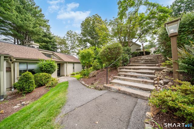 616 Heritage Village B, Southbury, CT 06488