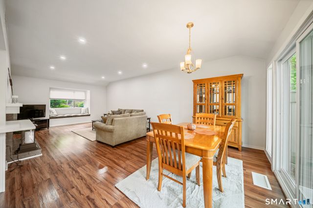 616 Heritage Village B, Southbury, CT 06488