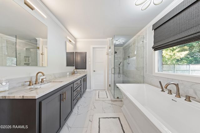 309 Lakeside Drive, Lafayette, LA 70508