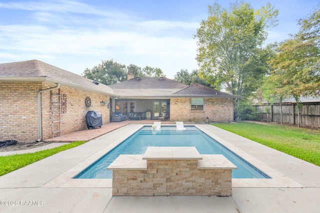 309 Lakeside Drive, Lafayette, LA 70508