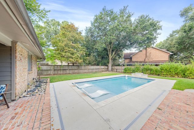 309 Lakeside Drive, Lafayette, LA 70508