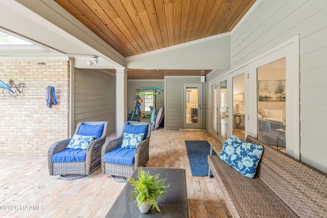 309 Lakeside Drive, Lafayette, LA 70508