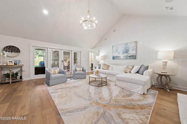 309 Lakeside Drive, Lafayette, LA 70508