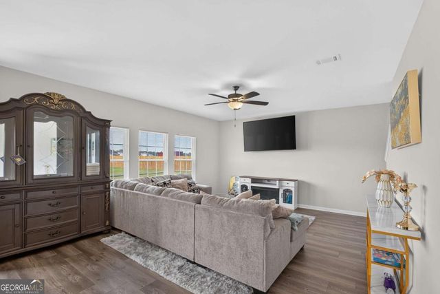 235 Deerfield Drive NE, Ludowici, GA 31316