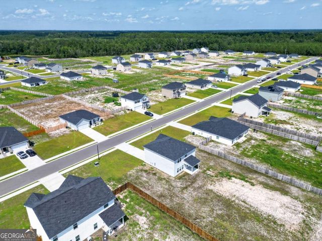 235 Deerfield Drive NE, Ludowici, GA 31316