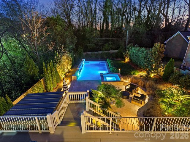 3220 Commonwealth Avenue, Charlotte, NC 28205