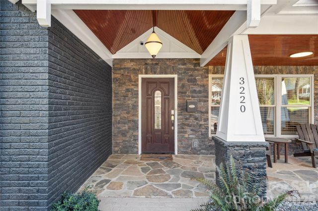 3220 Commonwealth Avenue, Charlotte, NC 28205