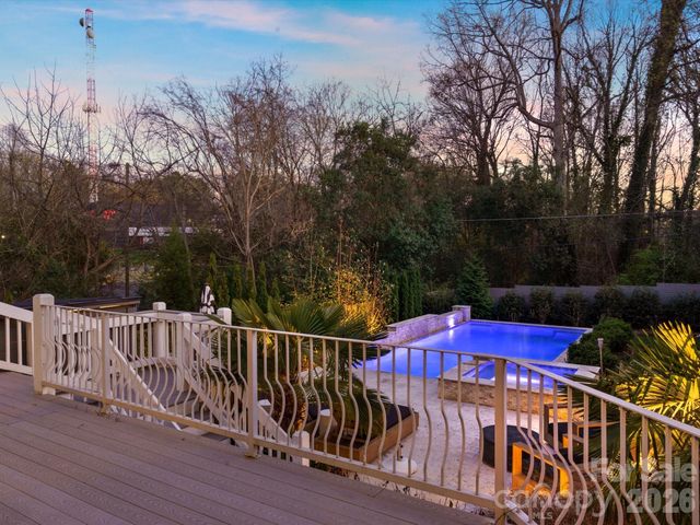 3220 Commonwealth Avenue, Charlotte, NC 28205