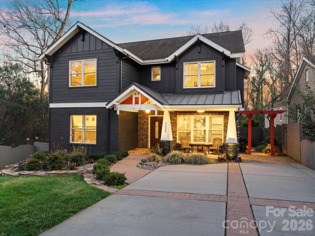 3220 Commonwealth Avenue, Charlotte, NC 28205