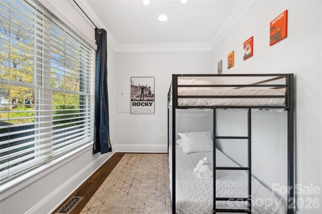 3220 Commonwealth Avenue, Charlotte, NC 28205