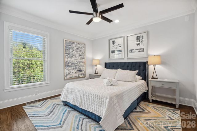 3220 Commonwealth Avenue, Charlotte, NC 28205