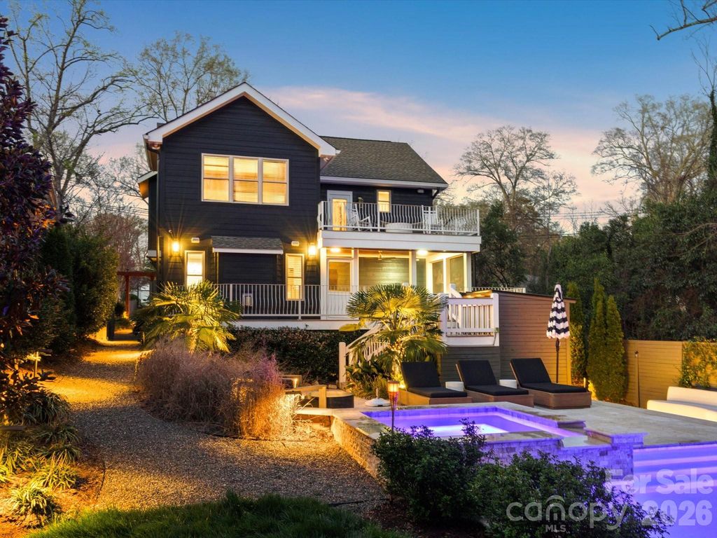 3220 Commonwealth Avenue, Charlotte, NC 28205