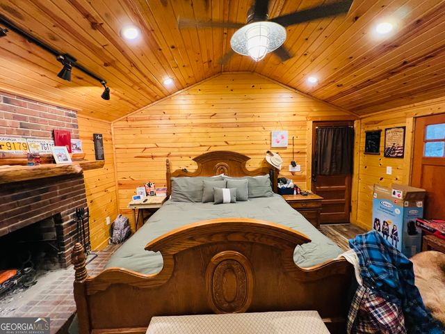 722 Floyd Springs, Armuchee, GA 30105