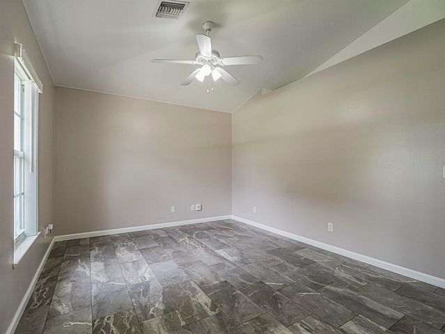 1456 25th Court SW, Vero Beach, FL 32962