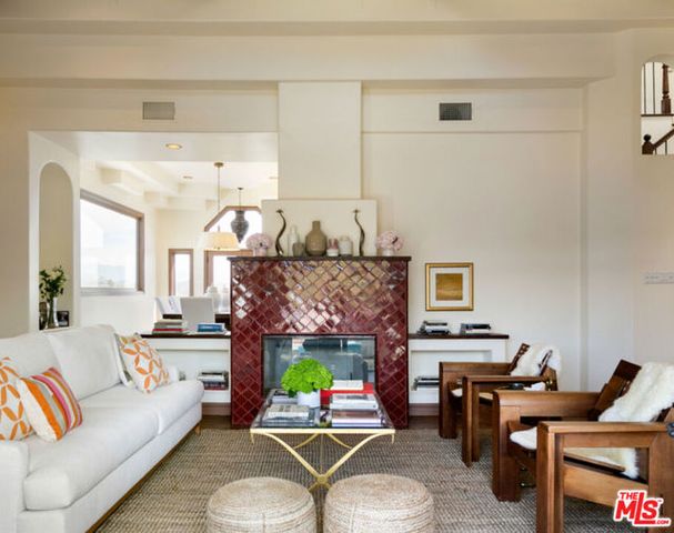 2131 Kew Drive, Los Angeles, CA 90046