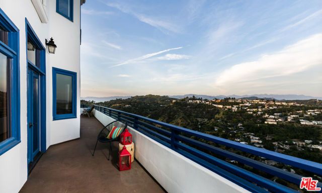2131 Kew Drive, Los Angeles, CA 90046