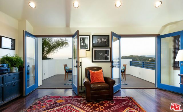 2131 Kew Drive, Los Angeles, CA 90046