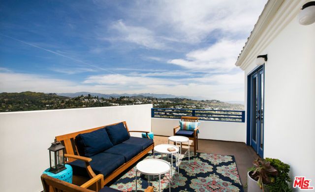 2131 Kew Drive, Los Angeles, CA 90046