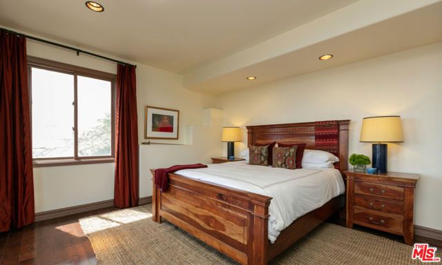 2131 Kew Drive, Los Angeles, CA 90046