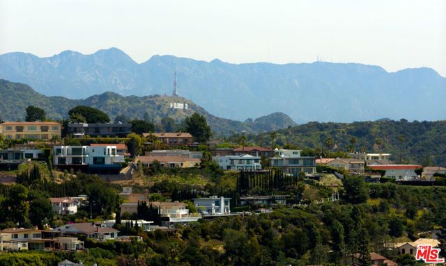 2131 Kew Drive, Los Angeles, CA 90046