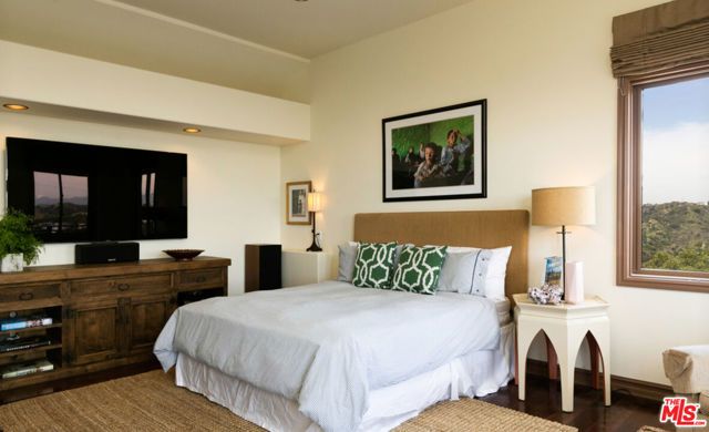 2131 Kew Drive, Los Angeles, CA 90046