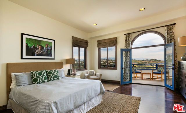 2131 Kew Drive, Los Angeles, CA 90046