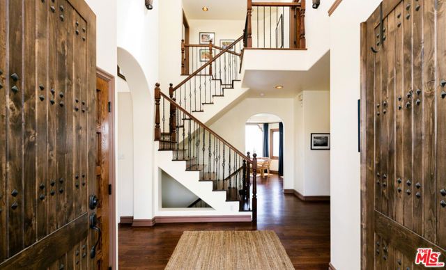 2131 Kew Drive, Los Angeles, CA 90046