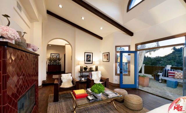 2131 Kew Drive, Los Angeles, CA 90046