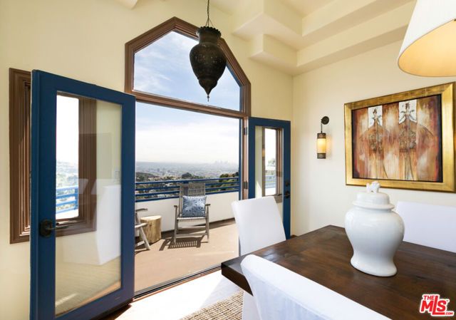 2131 Kew Drive, Los Angeles, CA 90046