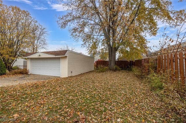 15472 Meigs Boulevard, Brook Park, OH 44142