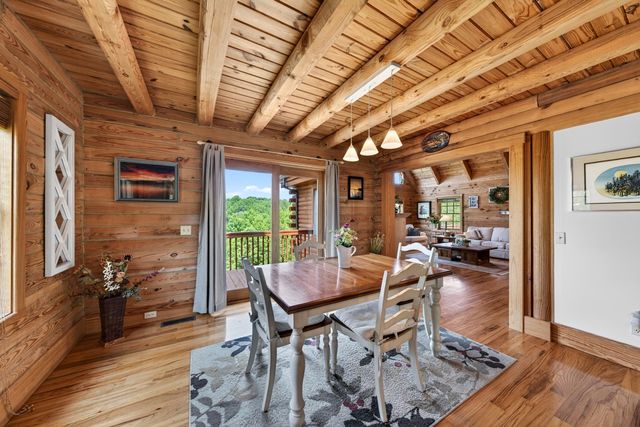 104 Pebble Brook LN, Moneta, VA 24121