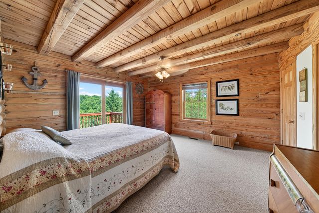 104 Pebble Brook LN, Moneta, VA 24121