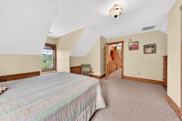 104 Pebble Brook LN, Moneta, VA 24121