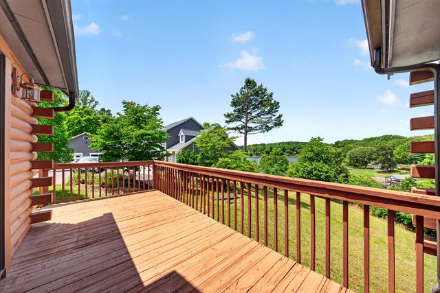 104 Pebble Brook LN, Moneta, VA 24121