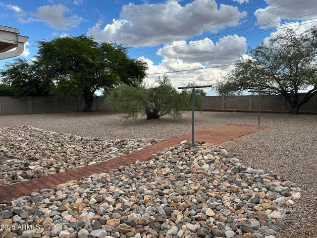 2413 S PLAYER Avenue, Sierra Vista, AZ 85650