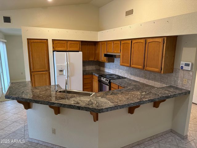 2413 S PLAYER Avenue, Sierra Vista, AZ 85650