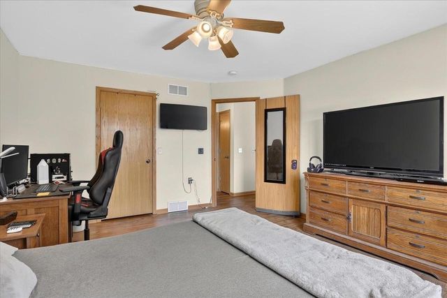 1201 Winston Drive, Edgerton, WI 53534