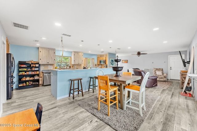 475 Dempsey Drive, Cocoa Beach, FL 32931