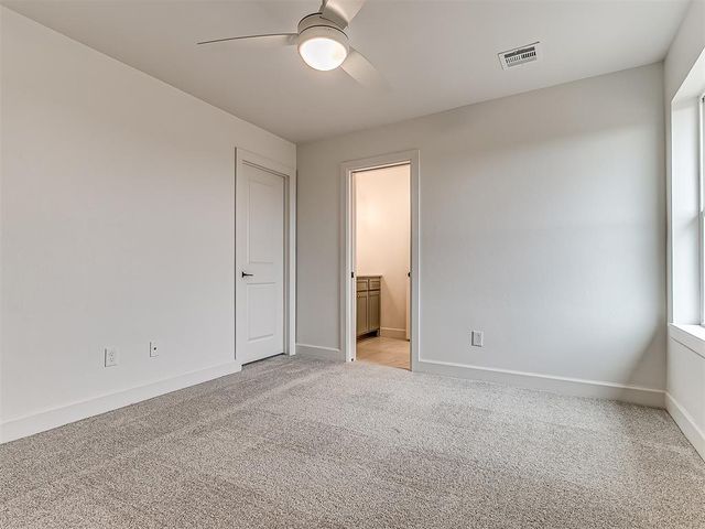 2692 S May Avenue, Guthrie, OK 73044