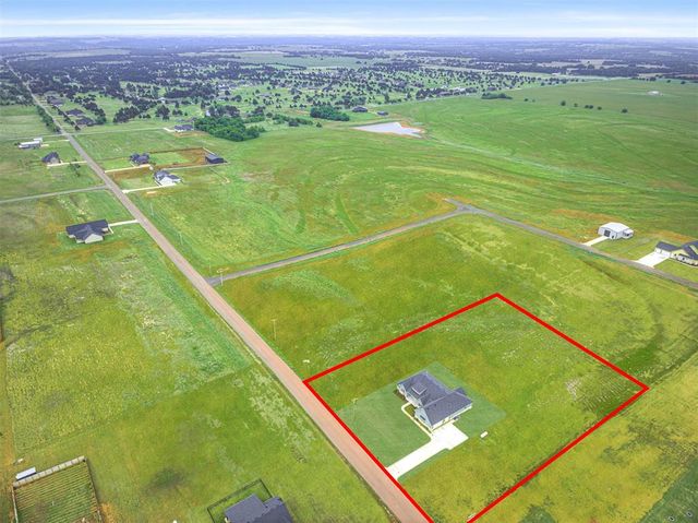 2692 S May Avenue, Guthrie, OK 73044